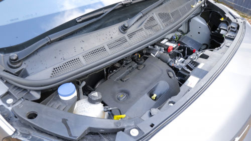 PEUGEOT e-EXPERT L1 100kW 75kWh Professional Van Auto view 12